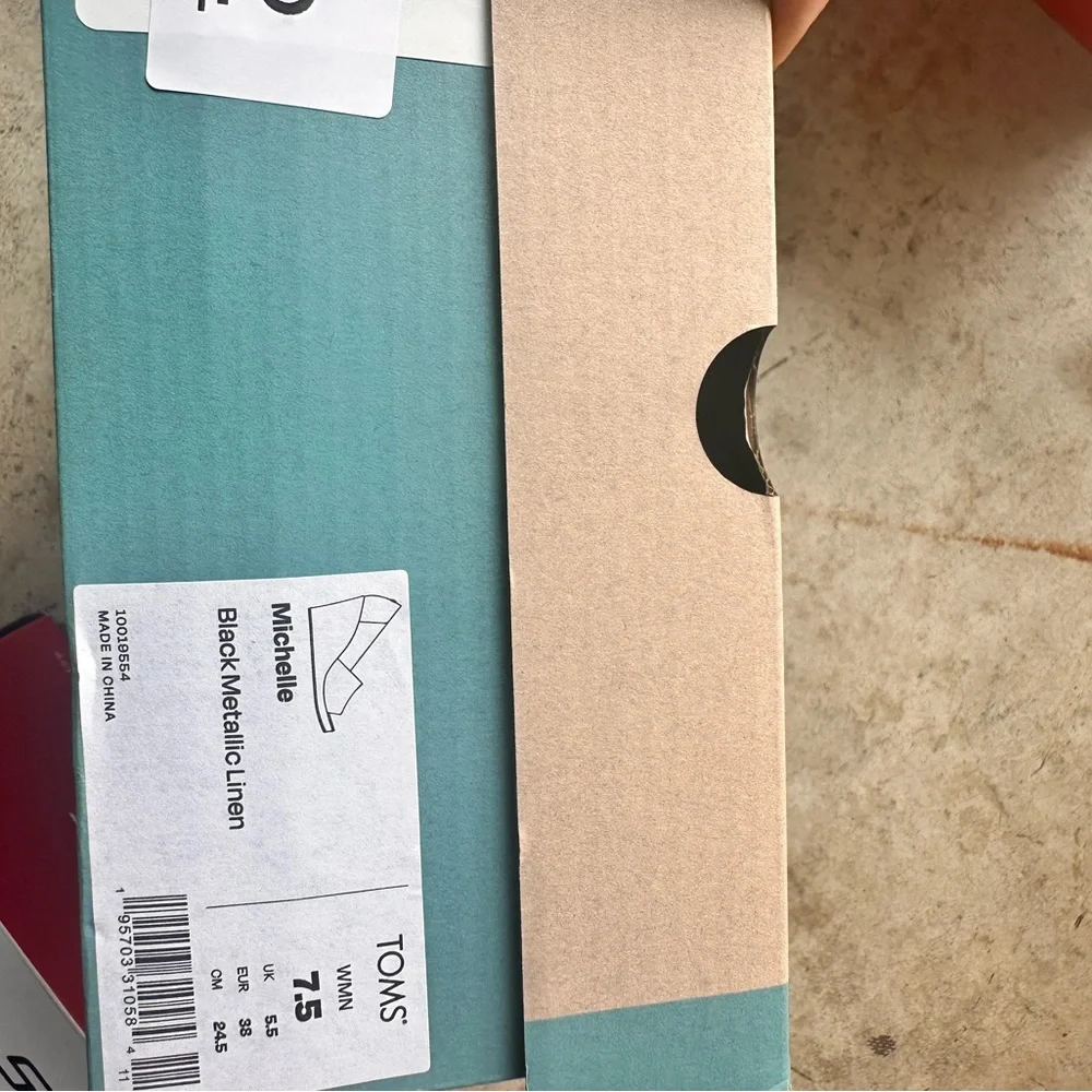 Toms Black Wedge Espadrilles brand new in box - Picture 2 of 2